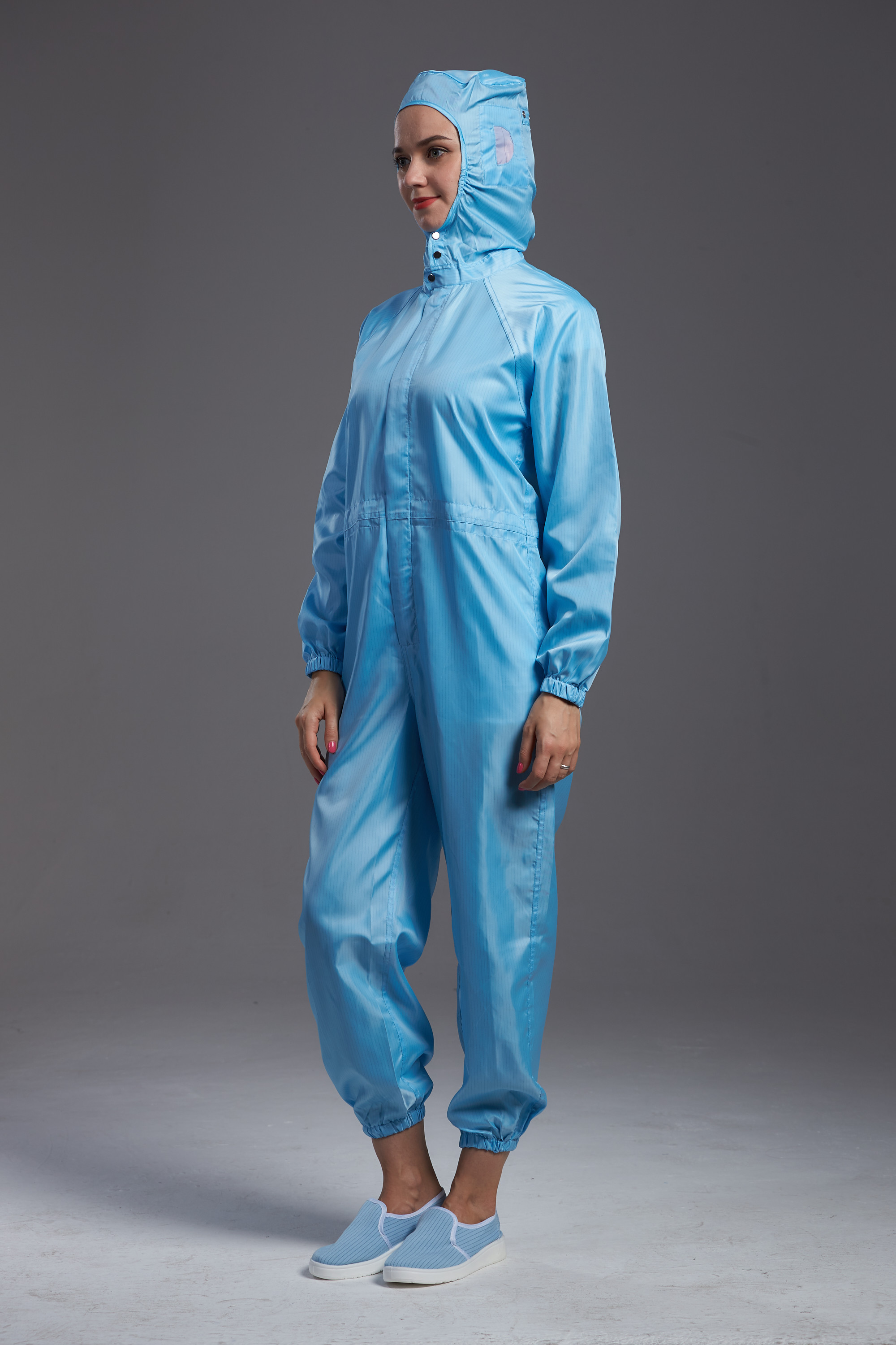 Cleanroom ESD antistatic coverall with hood blue color autoclaved